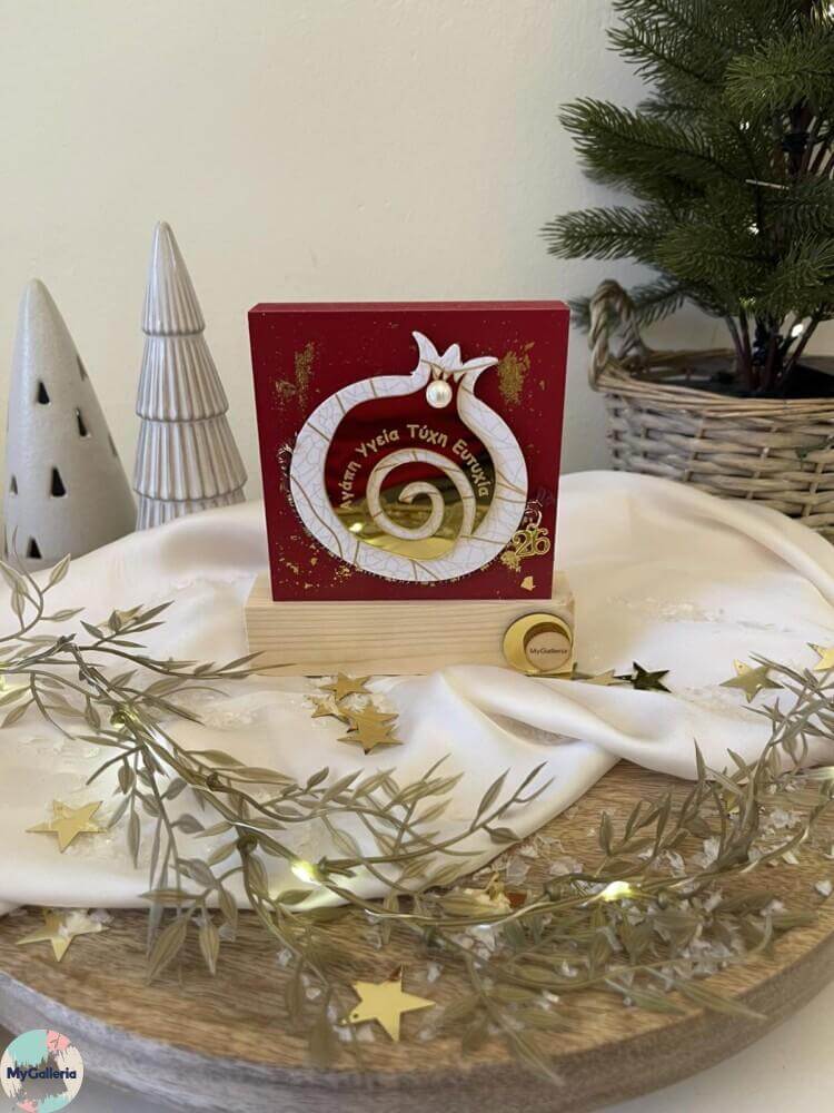 Red Xmas-Ξύλινο διακοσμητικό γούρι ρόδι με ευχές