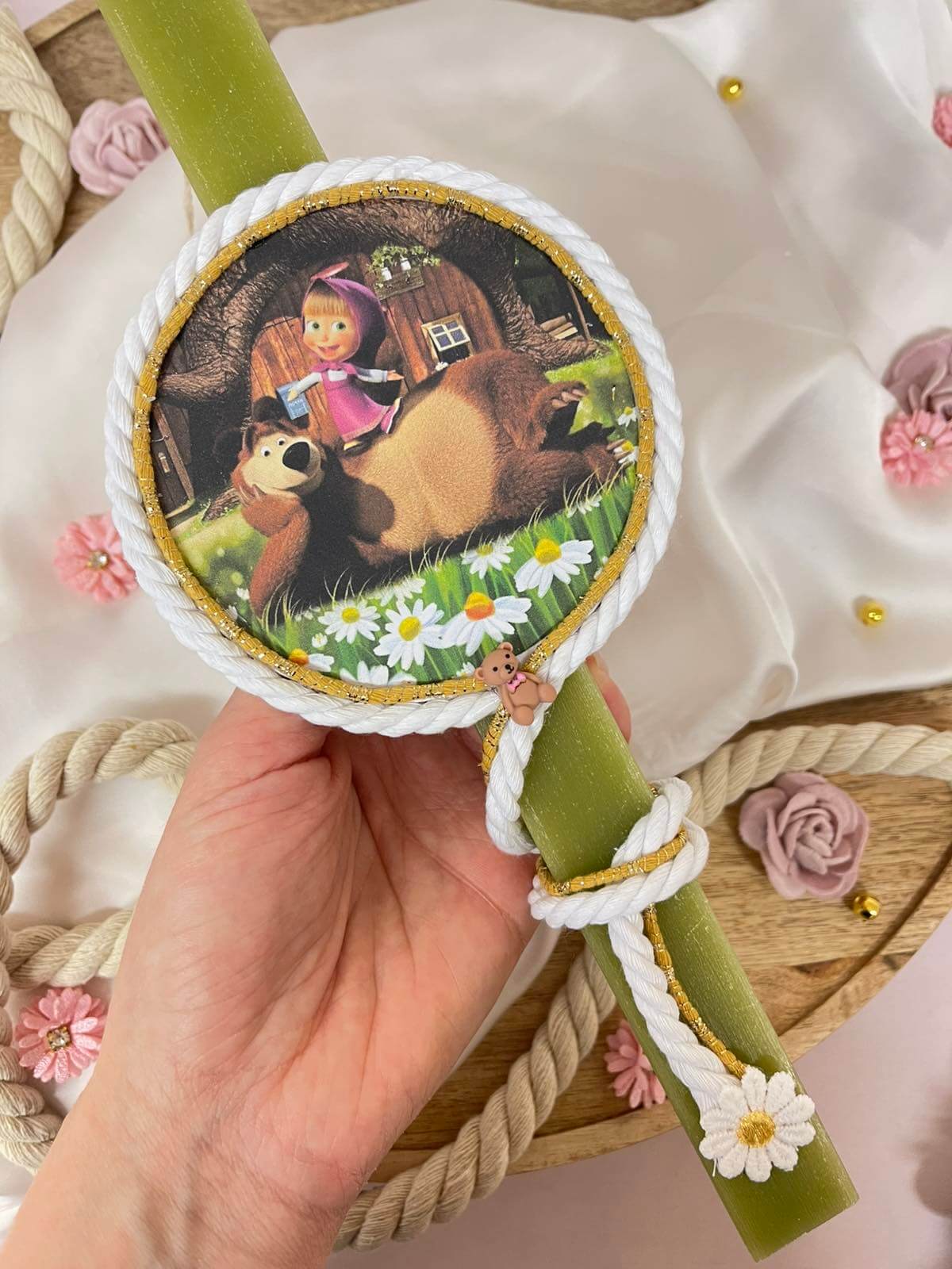 Παιδική Λαμπάδα-Η μάσα και ο αρκούδος